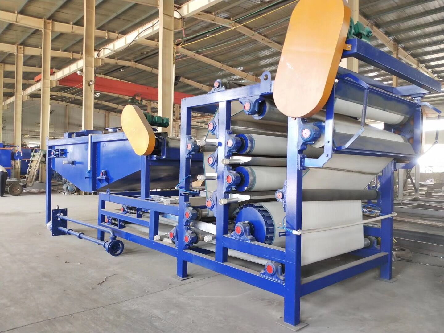 深蓝色带机 (2).jpg